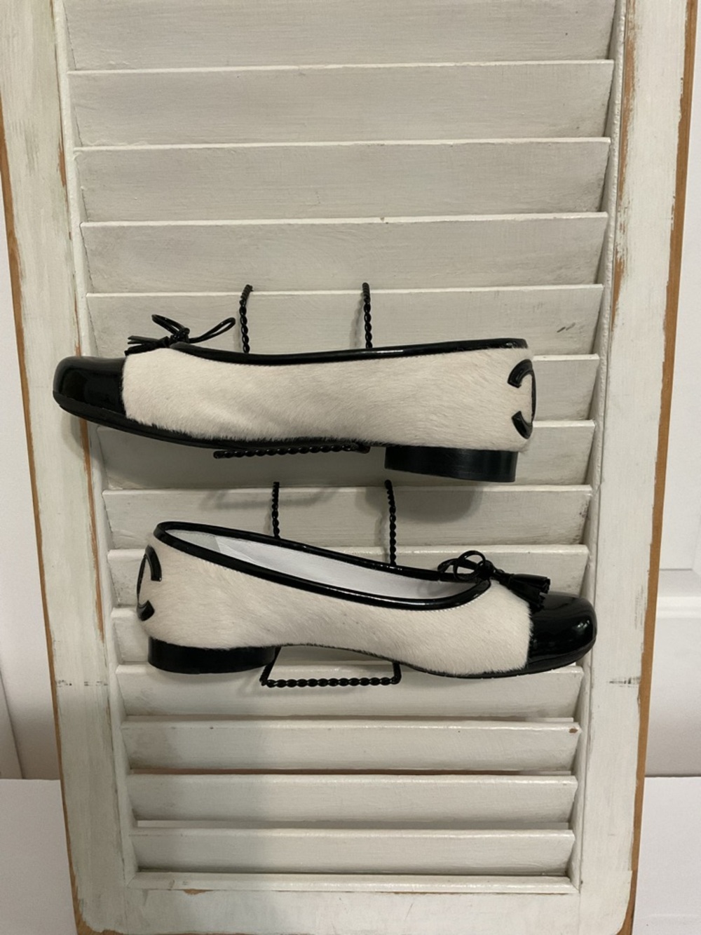 CHANEL Shoes Pony Hair Patent Cap Toes Ballet Flats Size 36 - Picture 8 of 11